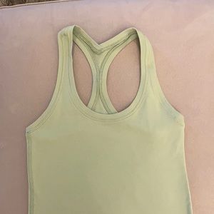 Lululemon tank size 2